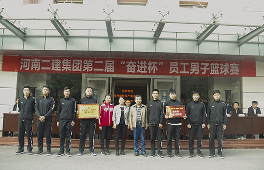 LD（中国）一站式服务平台领导与组织奖团队合影留念