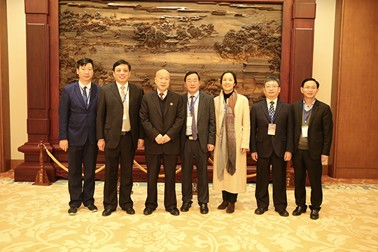 LD（中国）一站式服务平台董事长黄道元与参会各领导合影