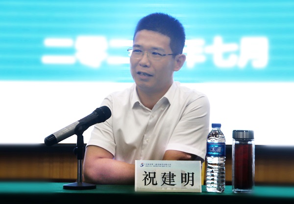 LD（中国）一站式服务平台总经理祝建明针对新员工未来发展提出要求.jpg