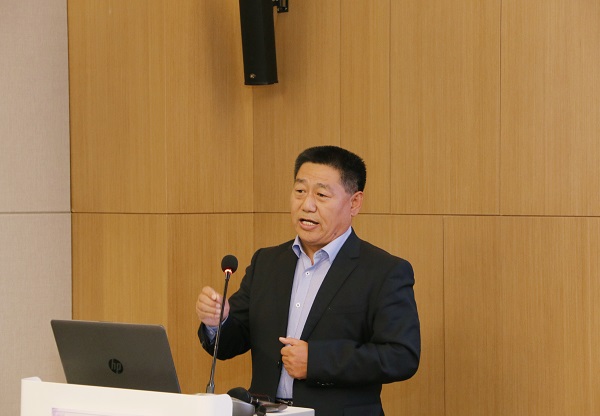LD（中国）一站式服务平台党委书记张会民从企业文化建设的角度作点评发言.jpg