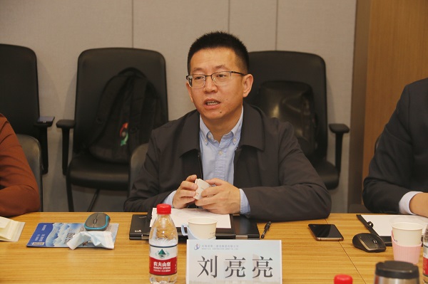 阿里巴巴LD平台B类事业群企业采购副总经理刘亮亮作平台介绍.jpg
