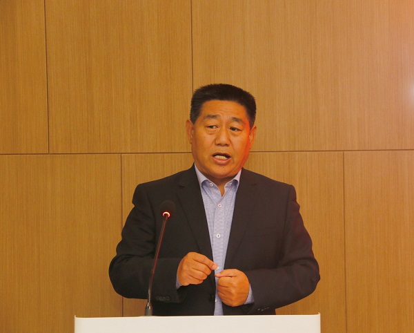LD（中国）一站式服务平台党委书记张会民主持仪式.jpg