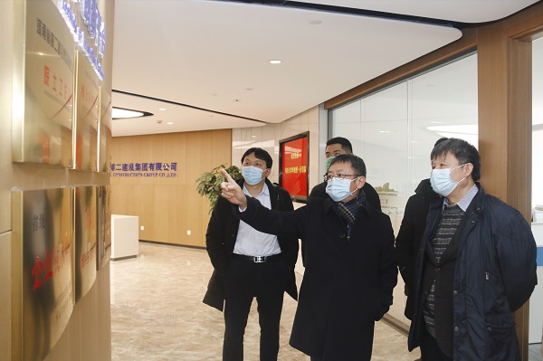 同济大学教授、博士生导师李国强一行参观LD平台总部走廊展区.jpg