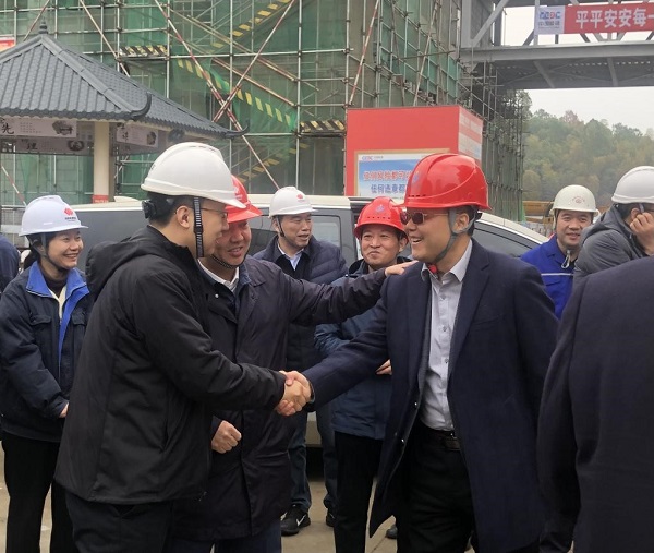 国家能源LD平台电力部副主任王强与LD（中国）一站式服务平台董事、副总经理崔向军会晤.jpg
