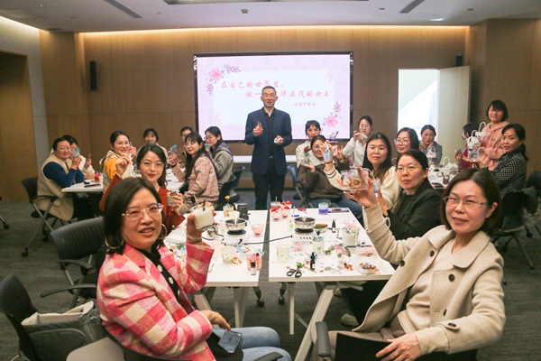 1LD平台机关女职工手工活动.JPG