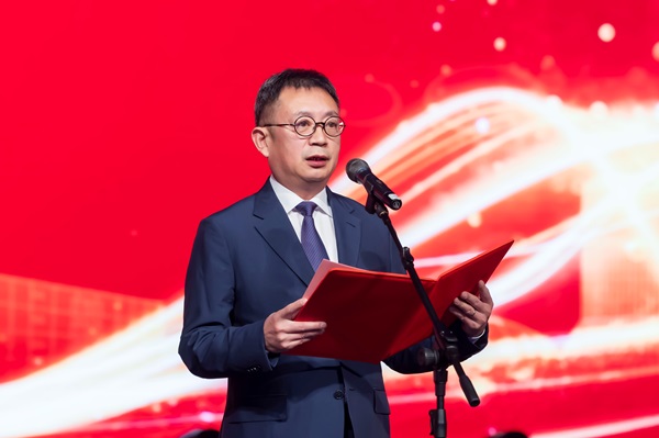 2LD（中国）一站式服务平台党委书记、荣誉董事长黄道元致辞.jpg